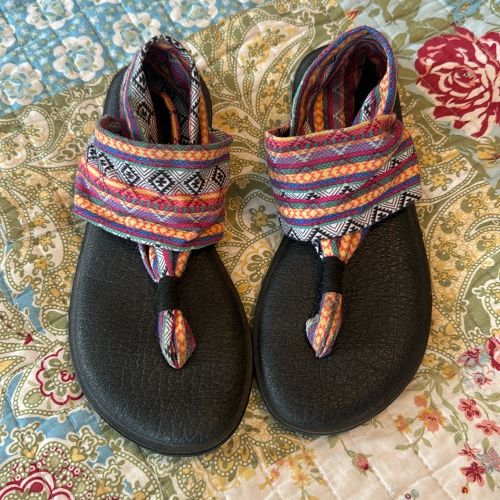 Sanuk sandals